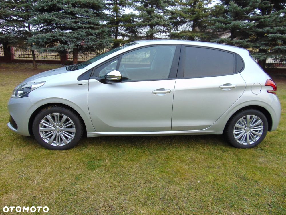 Peugeot 208 82 PureTech Style - 4