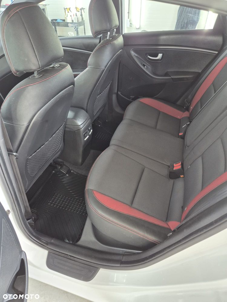 Hyundai i30 1.6 T GDI Turbo - 17
