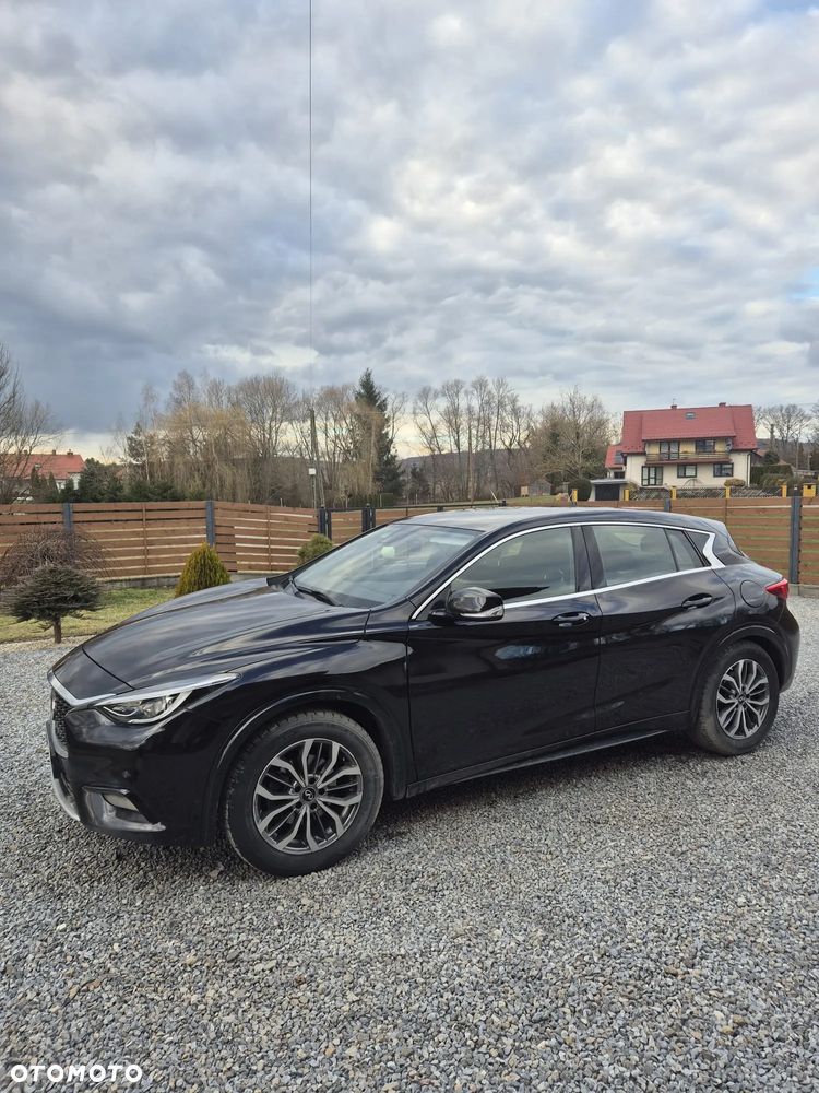 Infiniti Q30 1.5d DCT Premium - 10