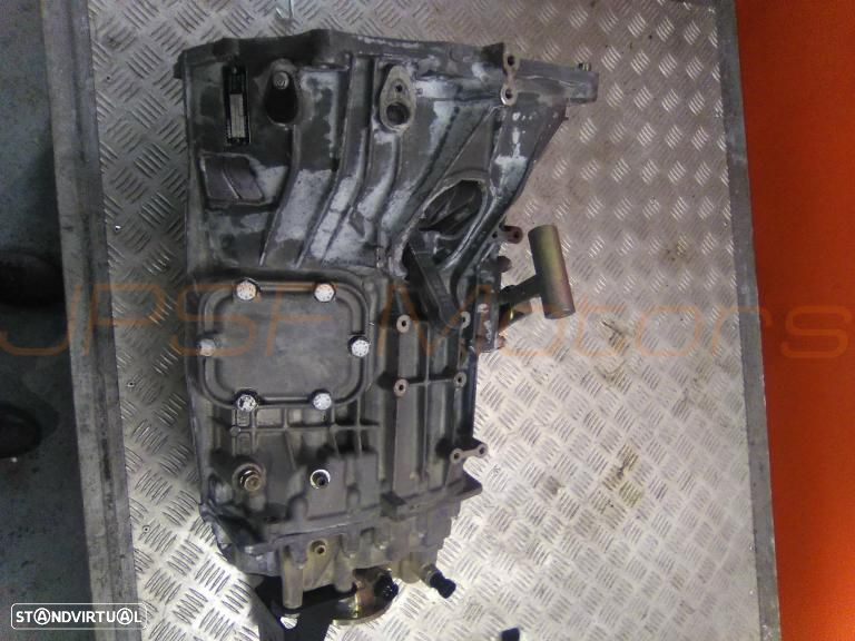 Caixa de Velocidades Iveco Daily 2.8 GASOLINA de 2005  Ref 5S20023C068870497 - 2