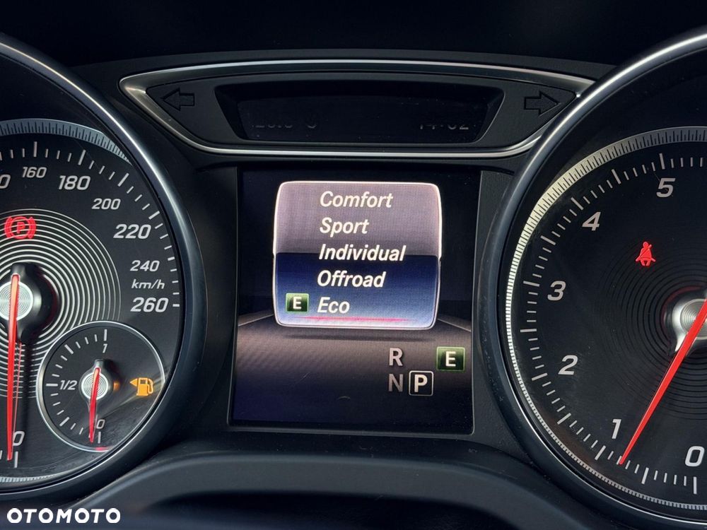 Mercedes-Benz GLA 220 4-Matic - 32