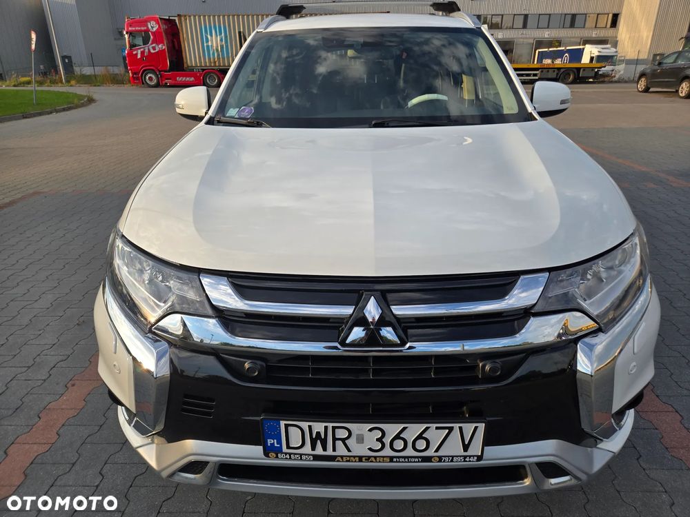 Mitsubishi Outlander - 14