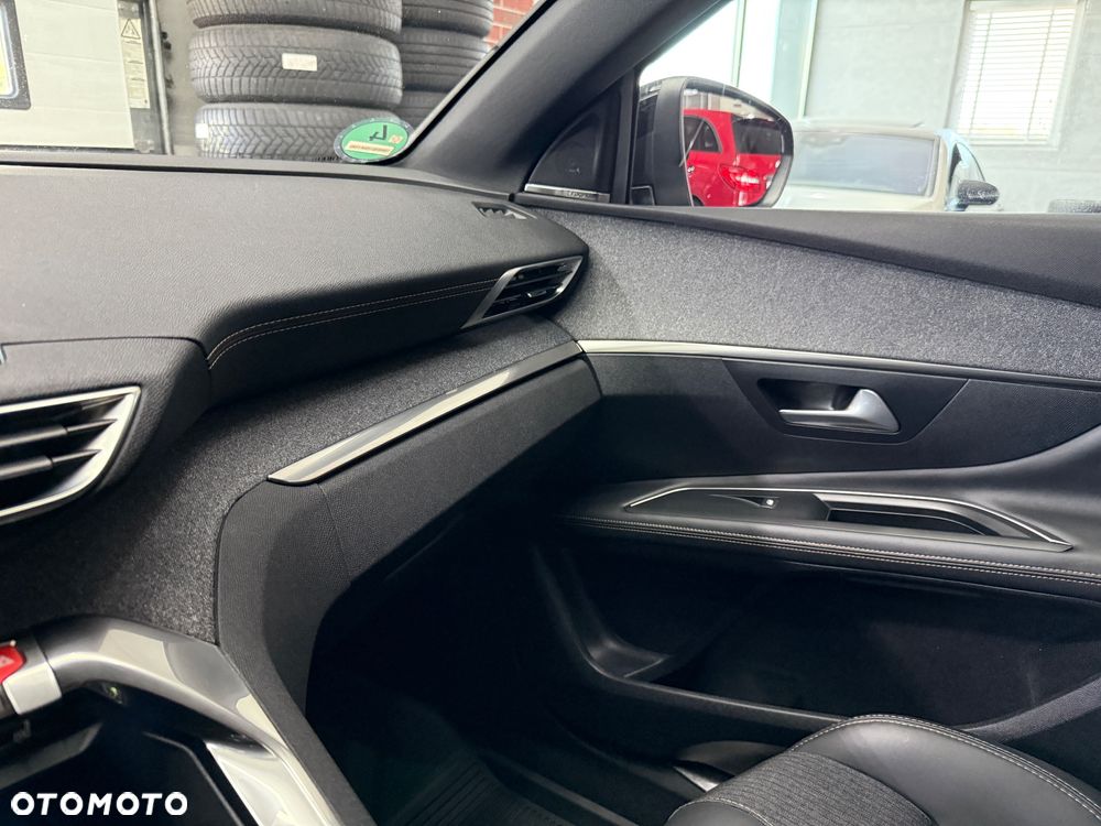 Peugeot 3008 THP 165 EAT6 Stop & Start Allure - 36