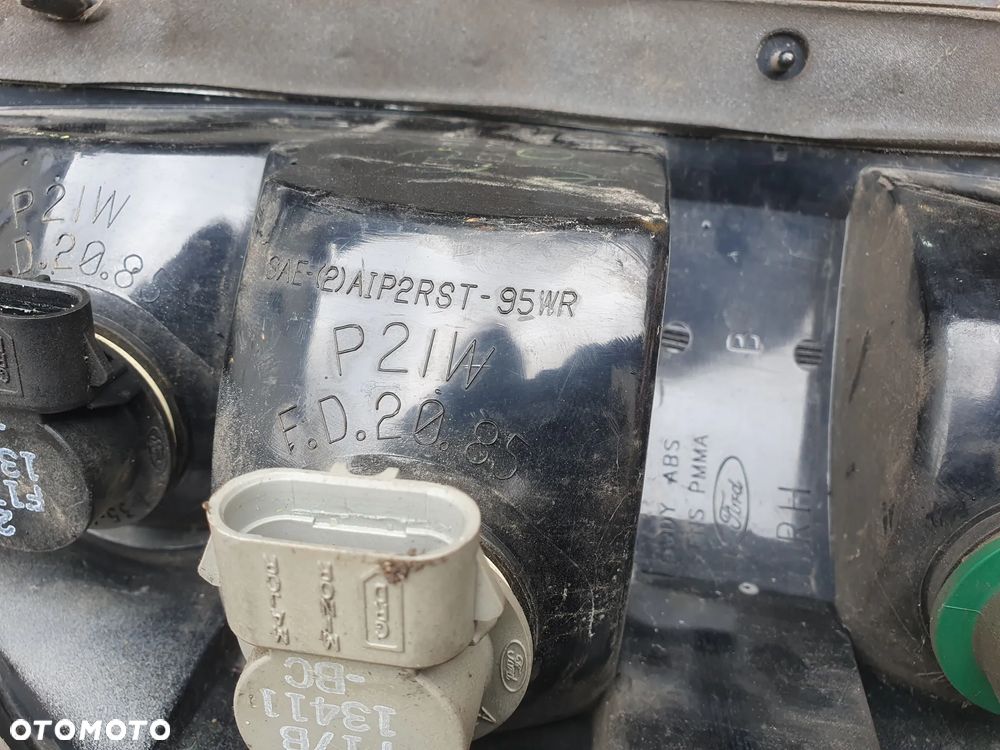LAMPA TYL TYLNA PRAWA  FORD WINDSTAR  F58B13440A - 3
