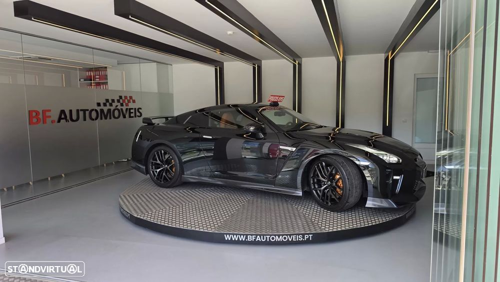 Nissan GT-R Prestige Edition - 9
