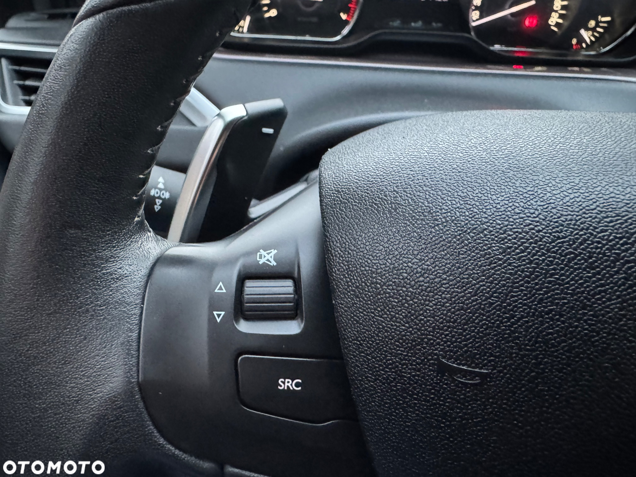 Peugeot 2008 82 e-VTI ETG5 Active - 15