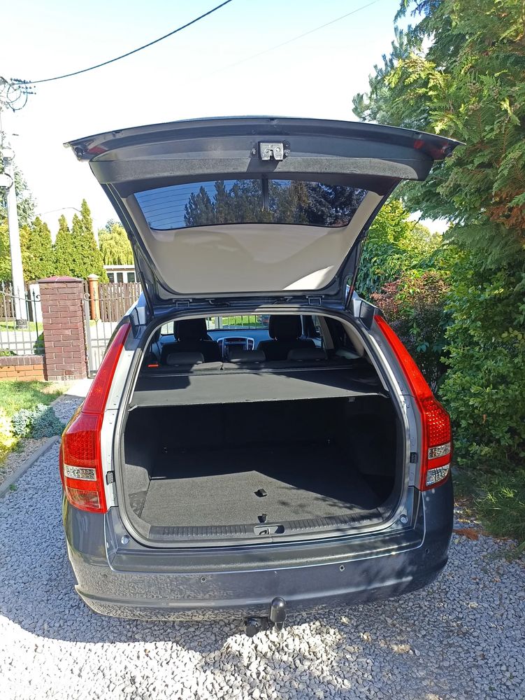 Kia Ceed - 11