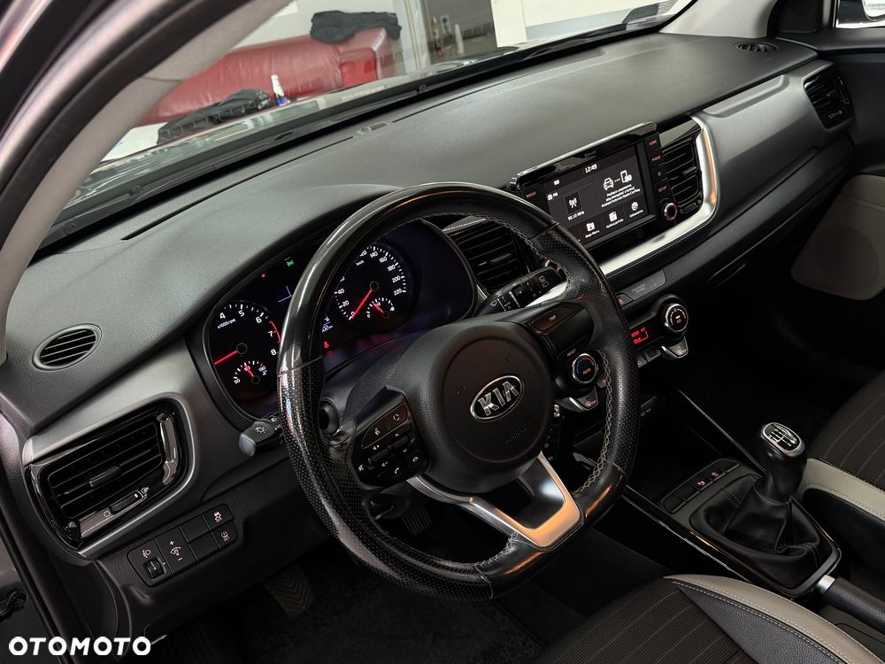 Kia Stonic 1.0 T-GDI L - 38