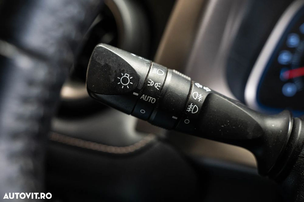 Toyota RAV4 2.2 D-4D 4x4 - 19