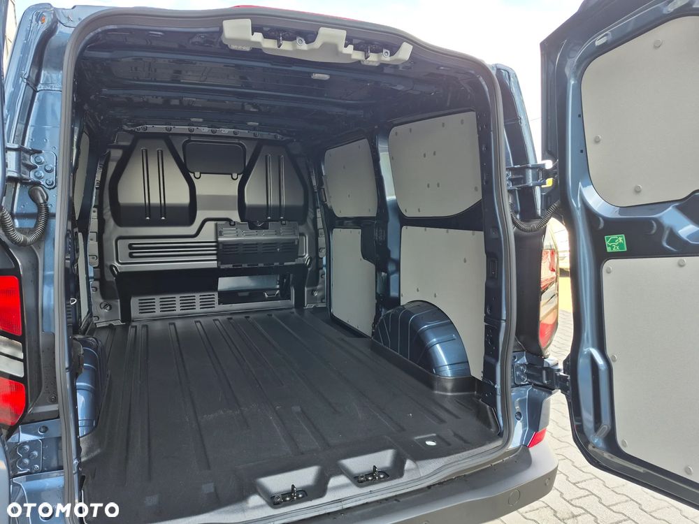 Ford TRANSIT CUSTOM - 9