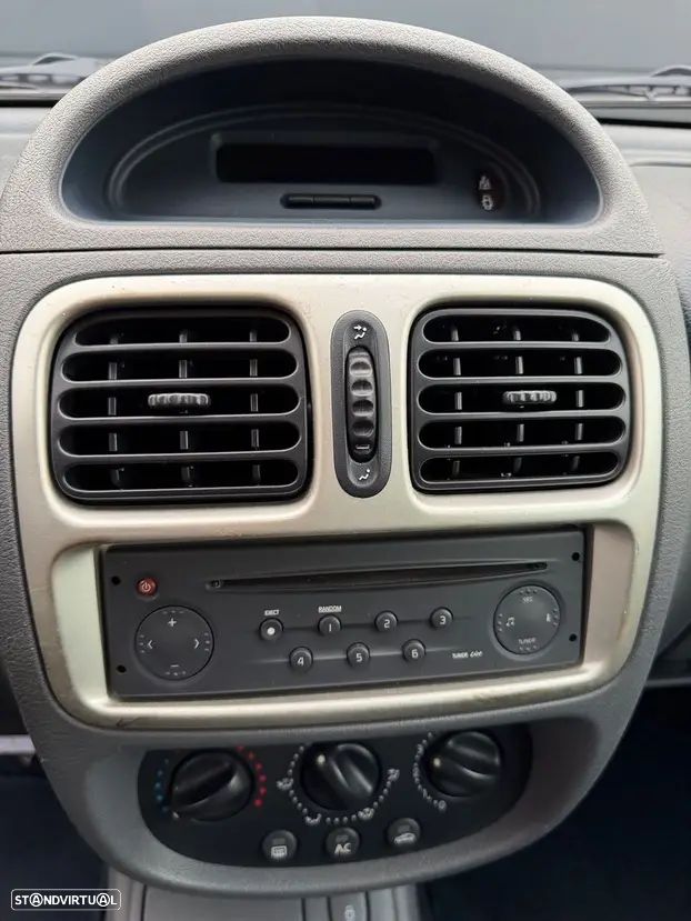 Renault Clio Sport Tourer - 9