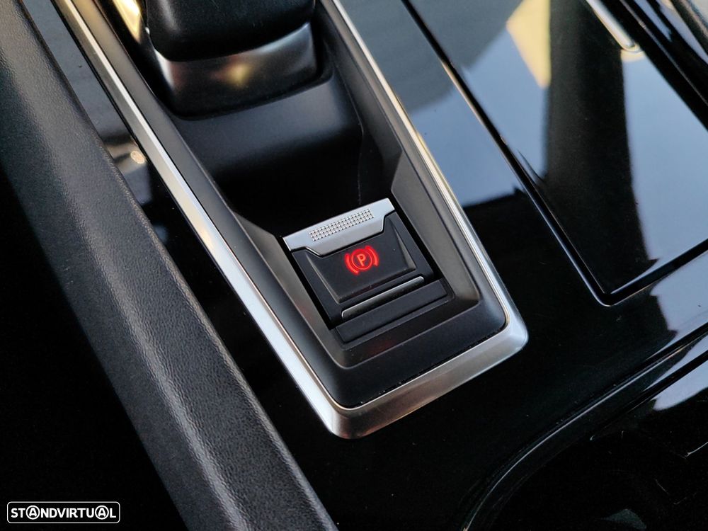 Peugeot 508 SW 1.6 Hybrid Allure e-EAT8 - 37