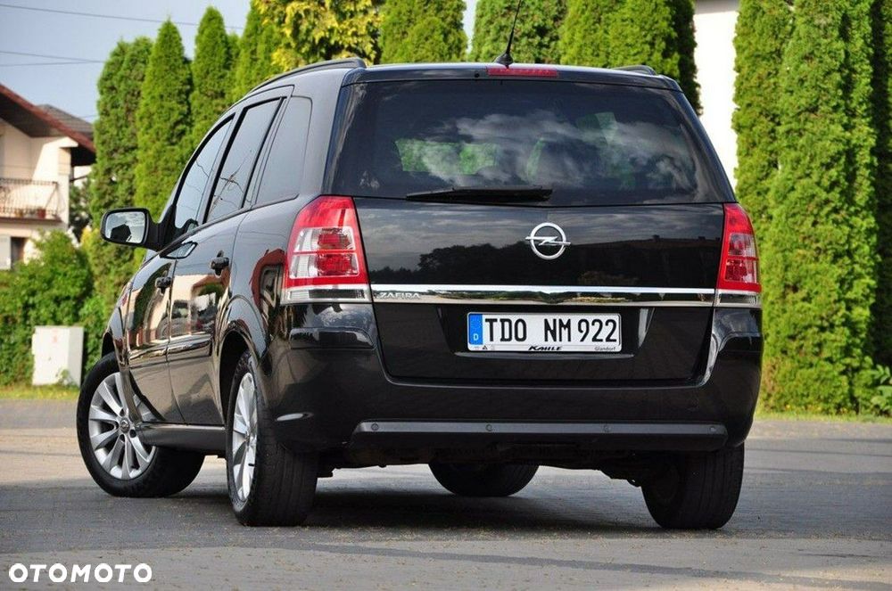 Opel Zafira 1.8 Cosmo - 24