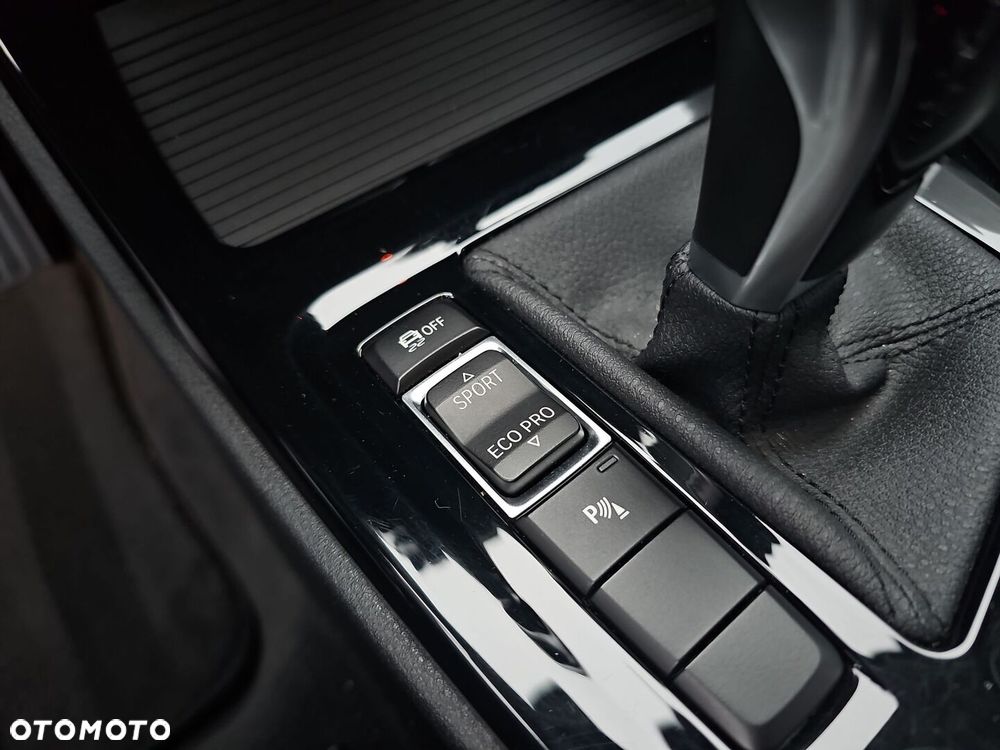 BMW X1 sDrive18i xLine - 37