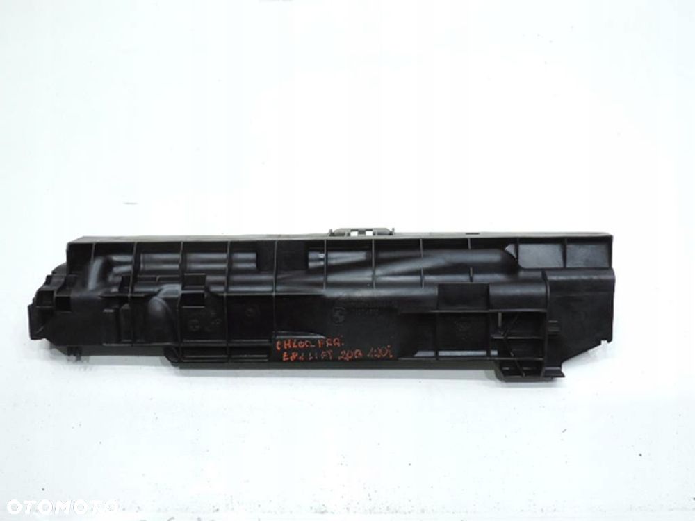 UCHWYT MOCOWANIE CHŁODNICY PRAWY BMW E81 E87 120i - 2