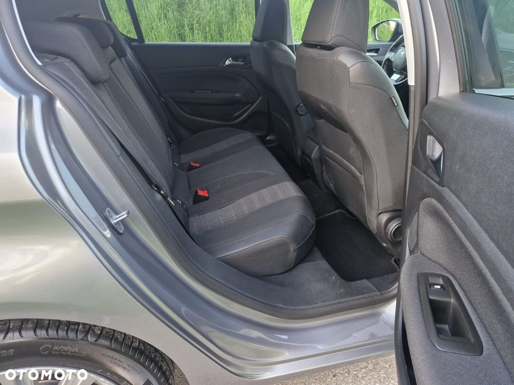 Peugeot 308 - 13