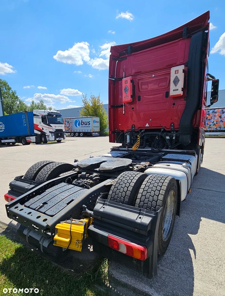Mercedes-Benz Actros - 9