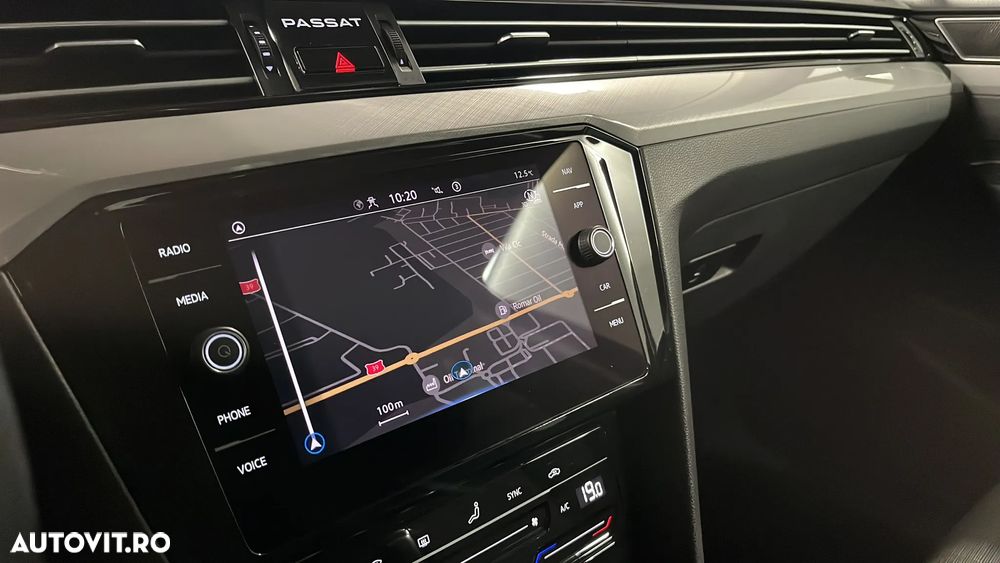 Volkswagen Passat 2.0 TDI DSG Trendline - 25