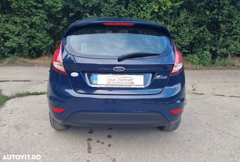 Ford Fiesta - 12