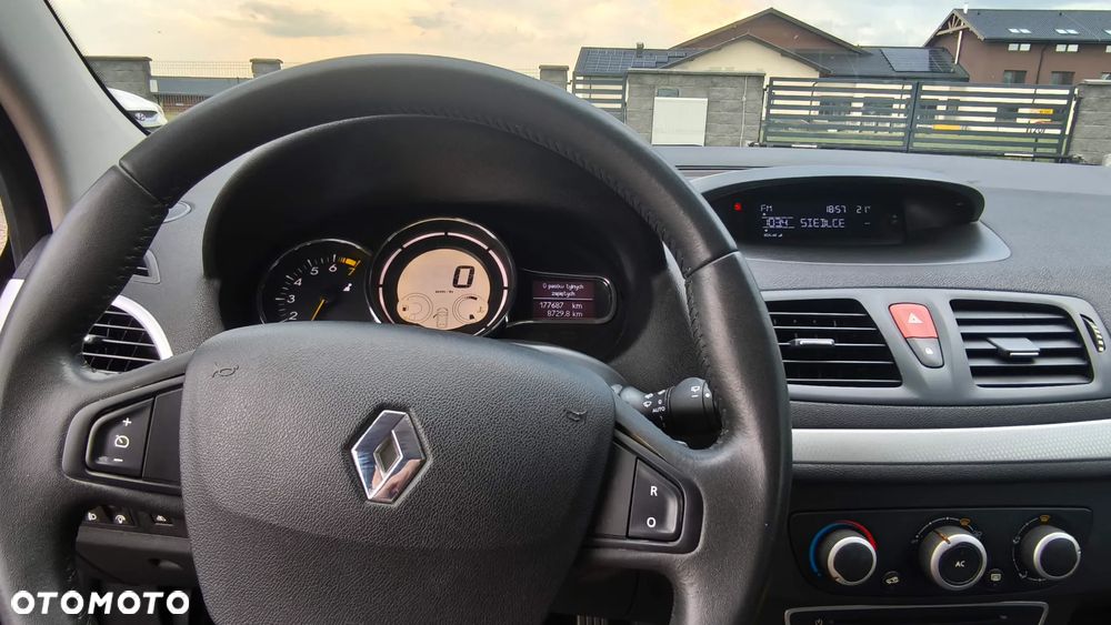 Renault Megane 1.6 16V Dynamique - 10