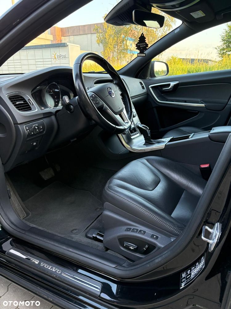 Volvo V60 D4 Drive-E Summum - 11