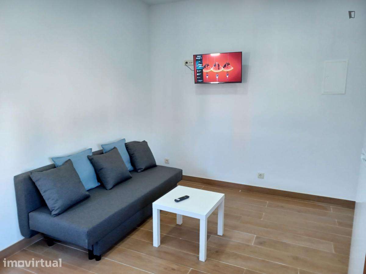 Apartamento com 1 quartos - localizado em Campanhã Porto - Grande imagem: 3/20