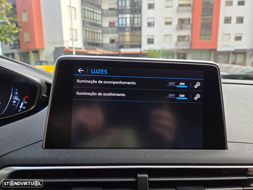 Peugeot 3008 PureTech 130 Stop & Start GPF EAT8 Allure - 40