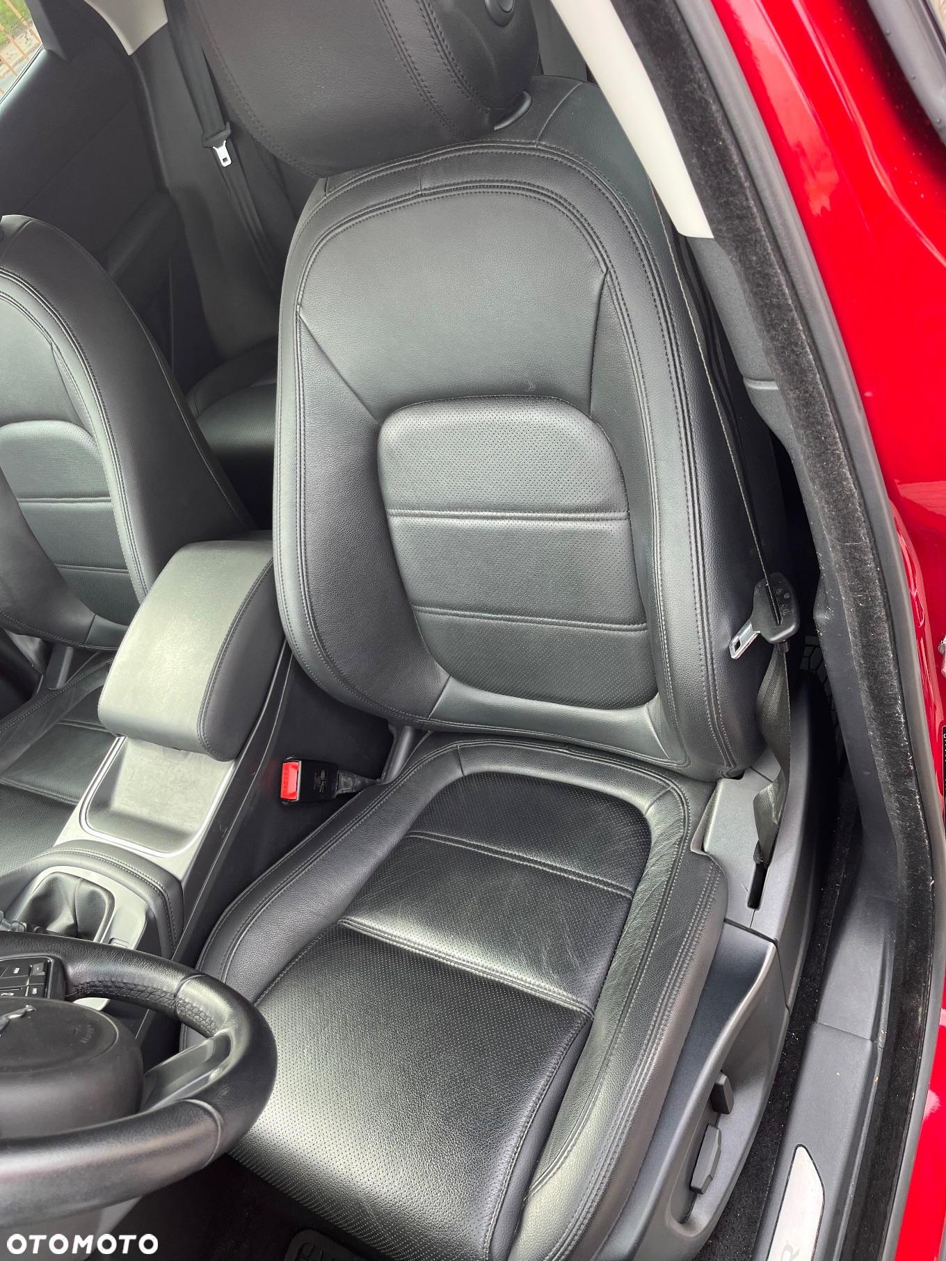 Jaguar E-Pace D150 - 16