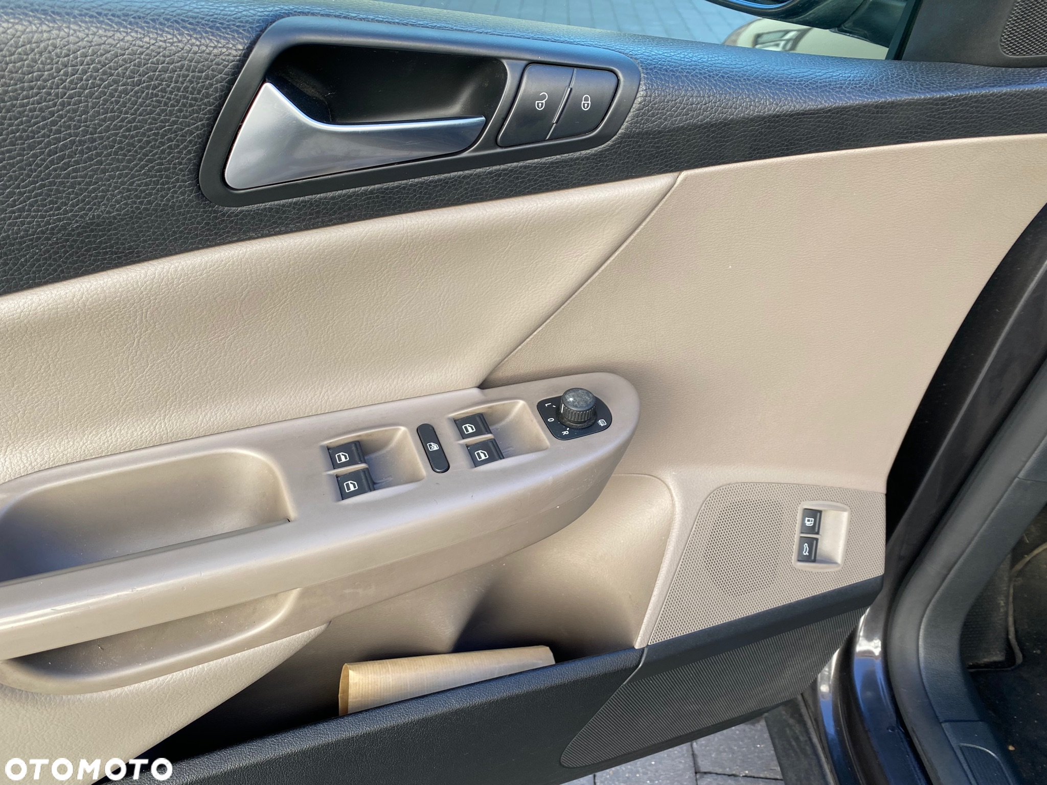 Volkswagen Passat 2.0 TDI Highline - 12