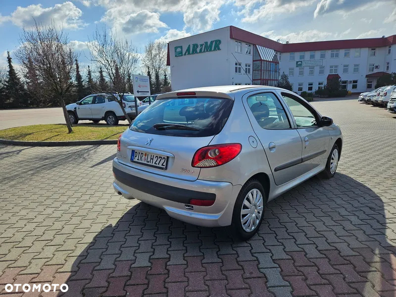 Peugeot 206 - 18
