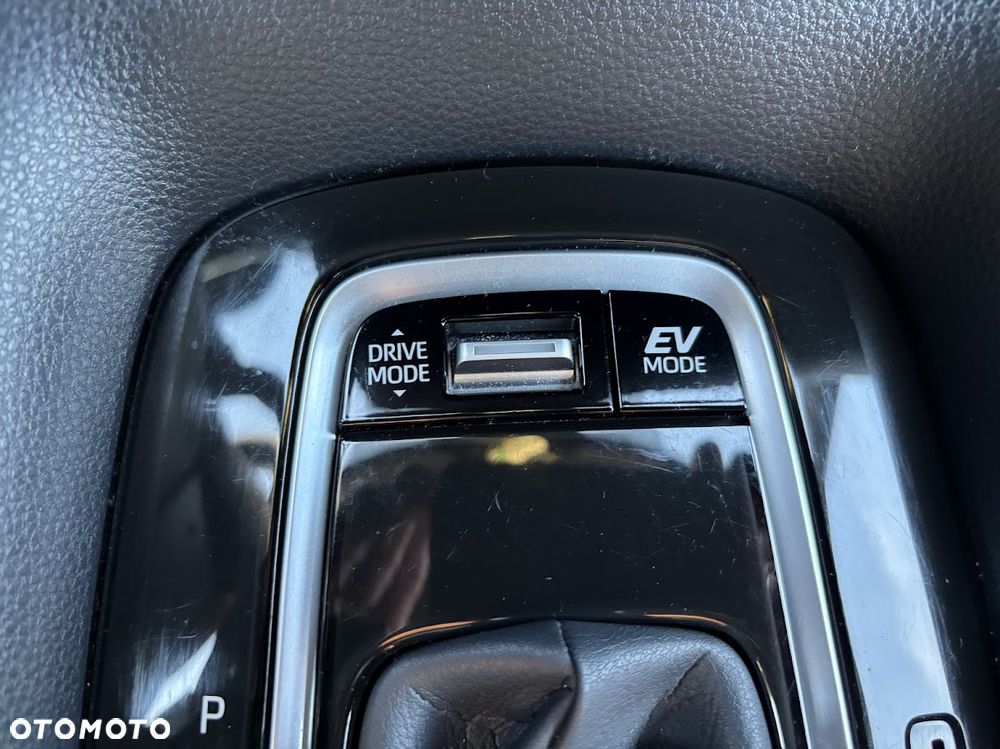 Toyota Corolla 1.8 Hybrid Comfort - 20