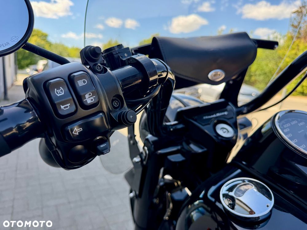 Harley-Davidson Touring Road King - 12