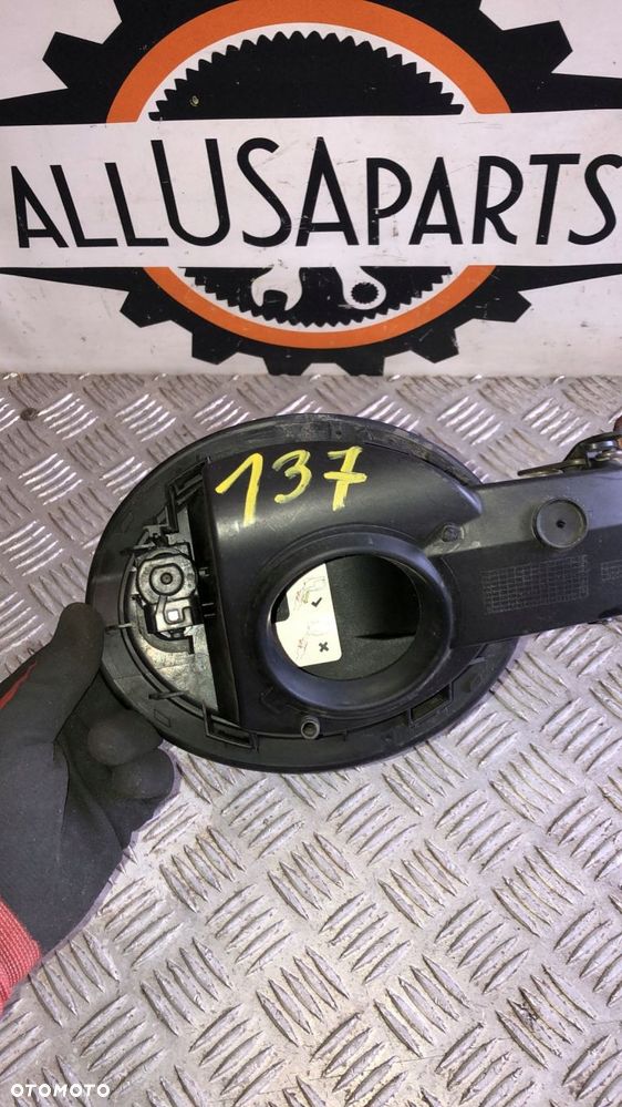 klapka wlew paliwa pte chrysler pacifica 2016- - 2