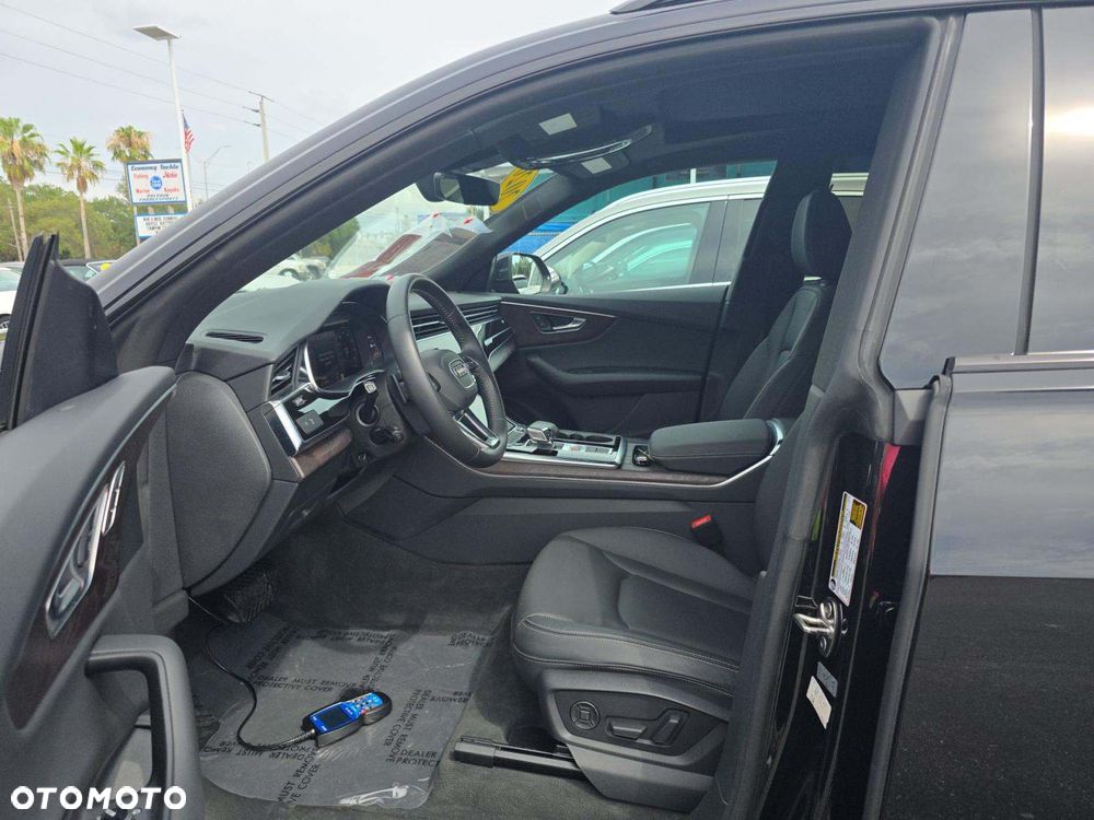 Audi Q8 55 TFSI quattro tiptronic - 6