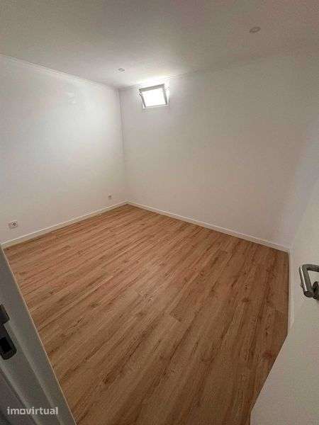 Arrendamento Apartamento T1  Renovado (Almada, Zona Castelo) - Grande imagem: 5/8