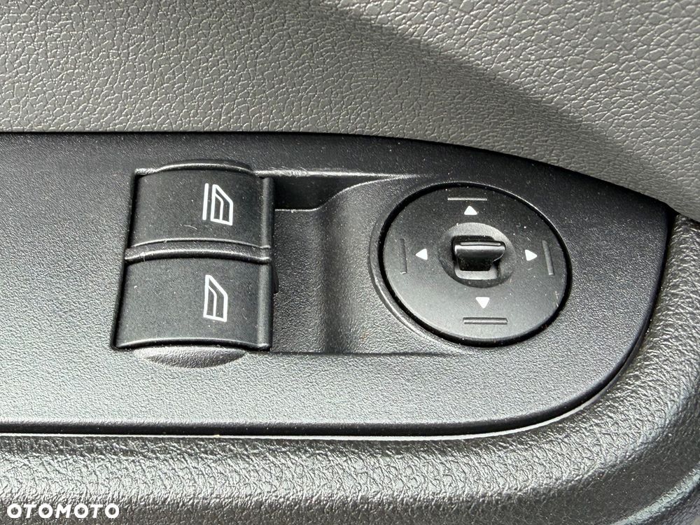 Ford Focus C-Max 1.6 Fun X - 22