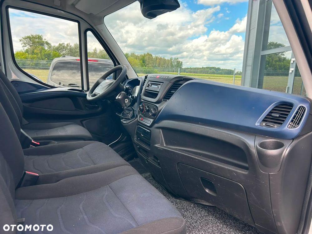 Iveco Daily 40C18 35C18 Hi-Matic 3.0 HPI Skrzynia 4,9m **KLIMA**NA BLIŹNIAKACH**Sprowadzony**2019R** - 11