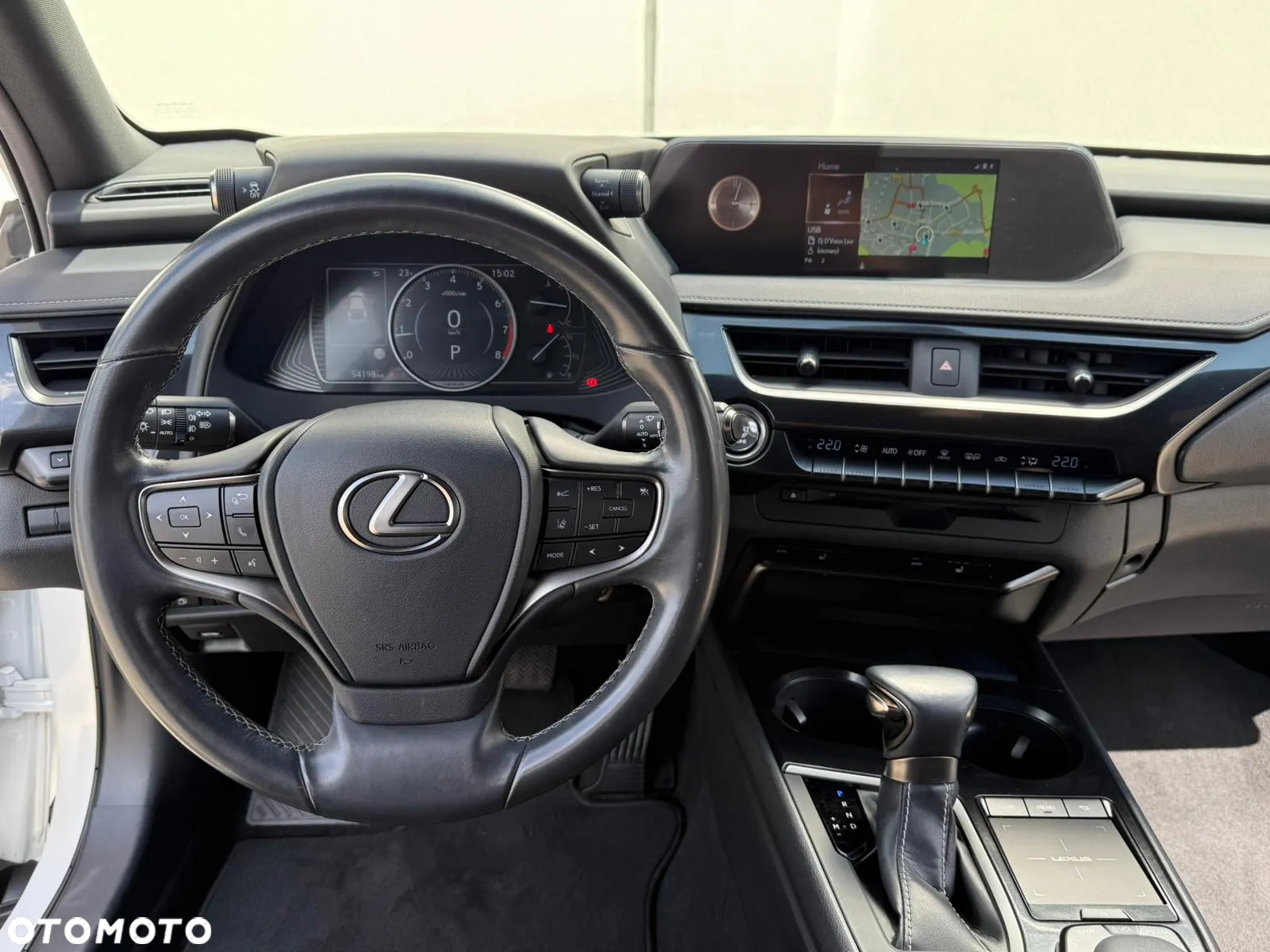 Lexus UX - 12