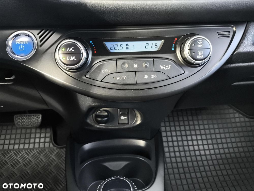 Toyota Yaris - 22
