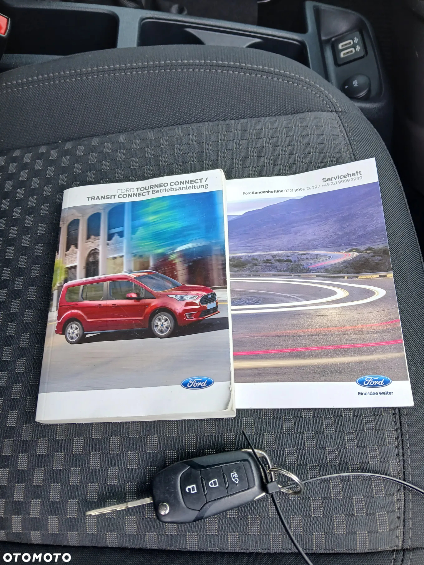Ford Transit Connect - 22