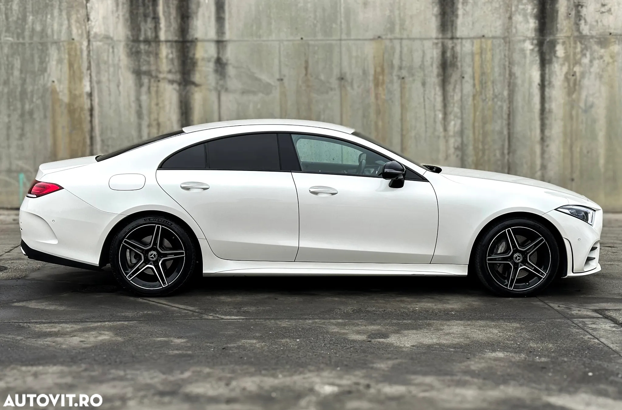 Mercedes-Benz CLS 400 d 4Matic 9G-TRONIC AMG Line - 11