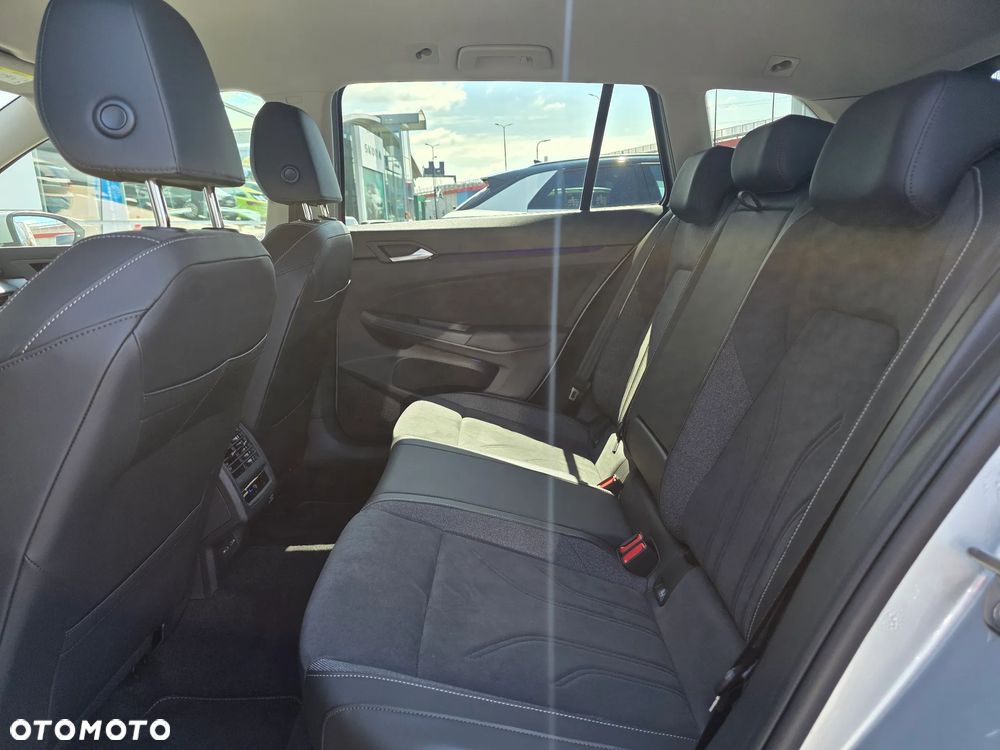 Volkswagen Golf Variant 1.5 eTSI mHEV Life Plus DSG - 20