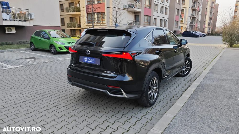 Lexus Seria NX 300h Executive Line - 18
