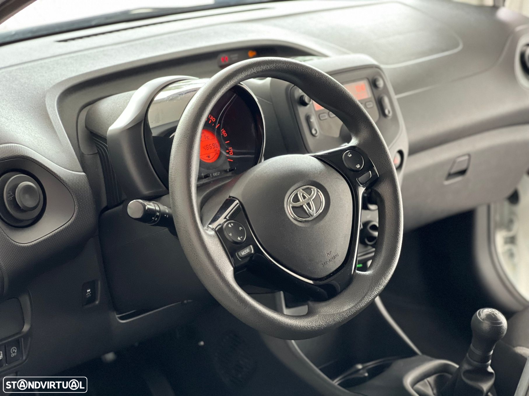 Toyota Aygo 1.0 X-Play - 16