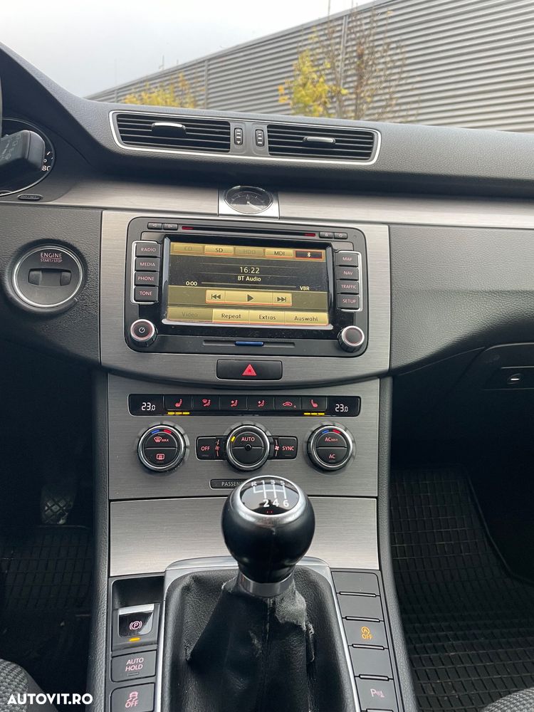 Volkswagen Passat Variant 2.0 TDI BlueMotion Technology Highline - 10