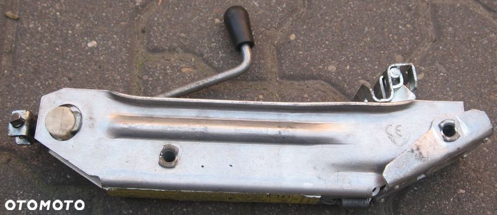 lewarek podnośnik samochodu GOLF PASSAT AUDI A3 VOLKSWAGEN - 1