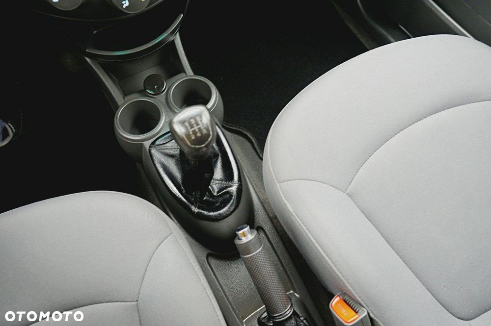 Chevrolet Spark - 22