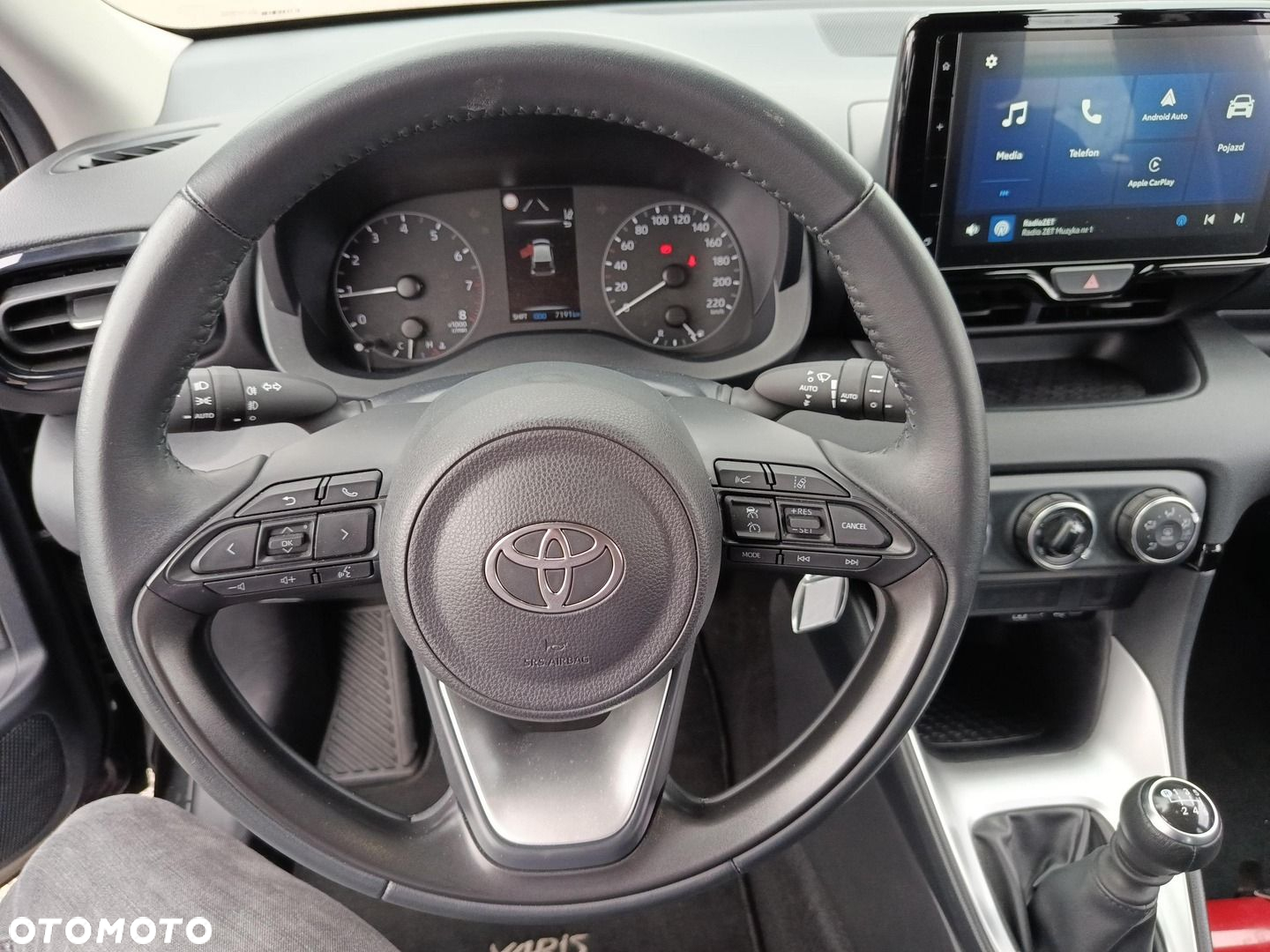 Toyota Yaris 1.5 Comfort - 16