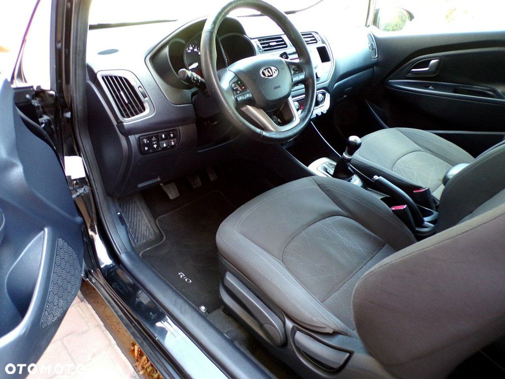 Kia Rio - 19
