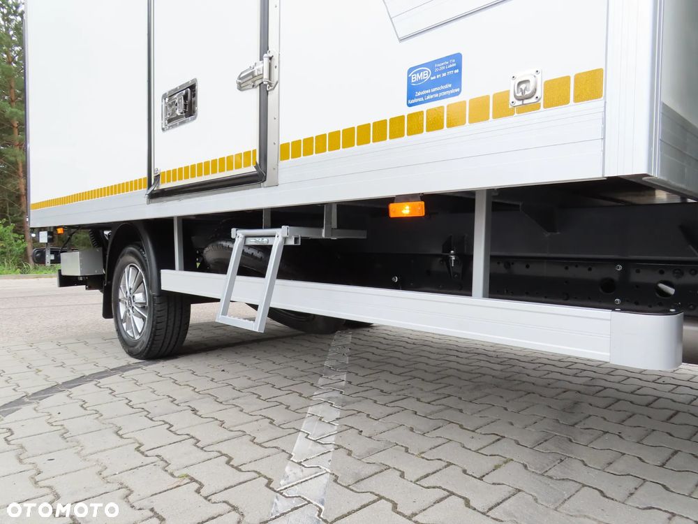 Iveco Daily 35S18 3.0 HPI 180 KM POWER Kontener+ WINDA BÄR 750 Kg 8.E.Palet 4270 mm Długi Boczne Drzwi Rozstaw Osi 4100 mm Ładowność 905 Kg GWARANCJA PRODUCENTA Stan Jak Nowy Gotowy Dostępny POLECAM - 12
